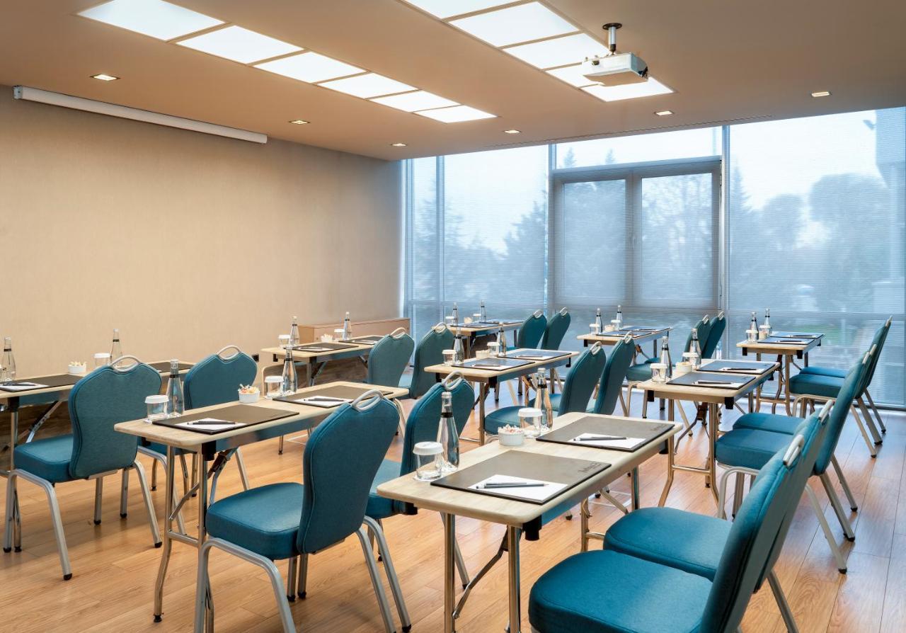 Radisson Blu Ankara Hotel Ngoại thất bức ảnh